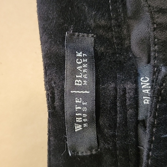 White House Black Market Blanc Size 6 Black Velvet Jeans Boot Leg, EUC - Picture 10 of 11